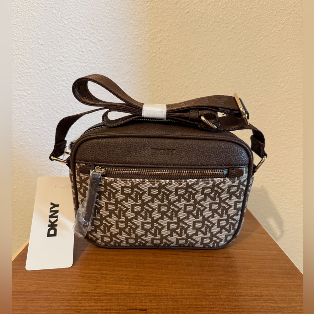 New DKNY Crossbody Bag,Signature Logo,Beige Brown,camera Bag
